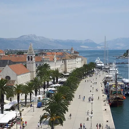 Suz-ana Apartman Trogir